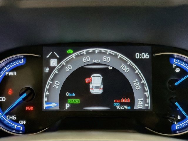Certified 2025 Toyota RAV4 LE AWD/4WD image 10
