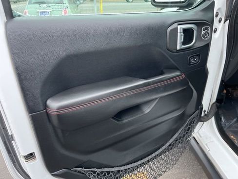 Used 2018 Jeep Wrangler Unlimited Rubicon w/ Safety Group image 12