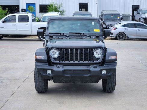 Used 2025 Jeep Wrangler Sport image 6