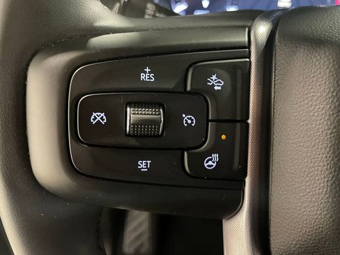 Used 2023 GMC Yukon SLT w/ SLT Premium Package image 31