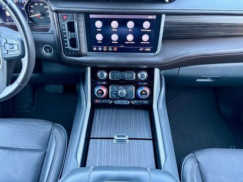 Used 2021 GMC Yukon XL Denali image 24