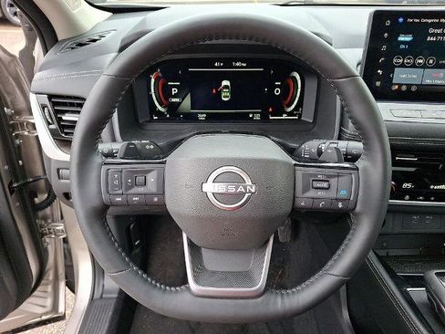 Certified 2025 Nissan Rogue Platinum image 20