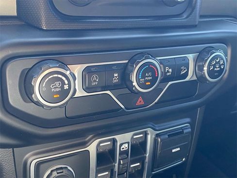 Used 2020 Jeep Wrangler Unlimited Sport S image 23