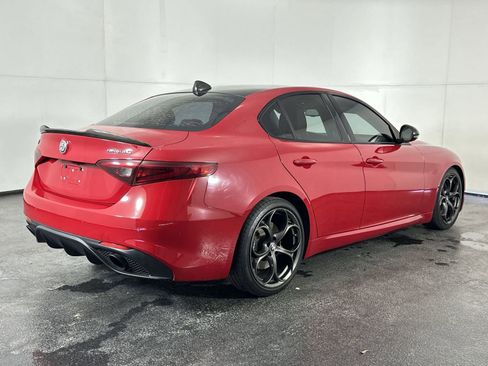 Used 2019 Alfa Romeo Giulia Ti Sport w/ Quick Order Package 22U Sport image 8