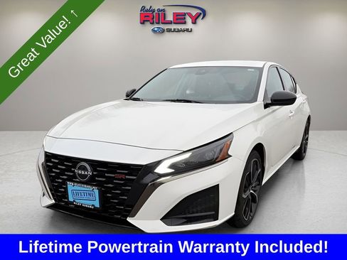 Used 2025 Nissan Altima 2.5 SR FWD image 1