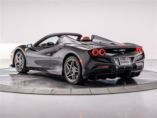 Used 2021 Ferrari F8 Tributo RWD image 3