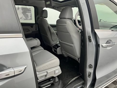 Used 2024 Honda Odyssey Touring image 34