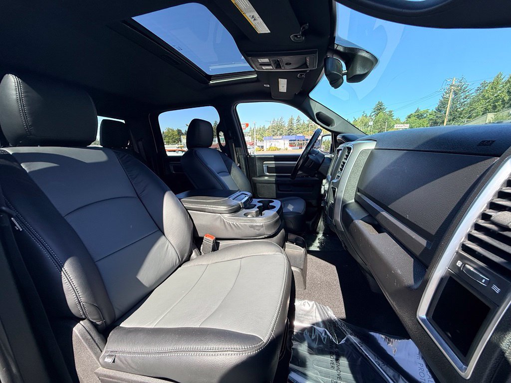Used 2022 RAM 1500 Warlock AWD/4WD image 32