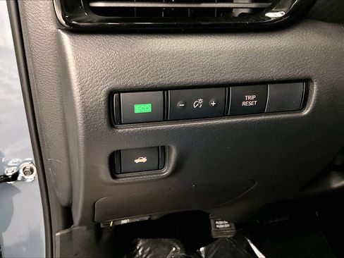 New 2025 Nissan Sentra SR w/ SR Premium Package FWD image 62
