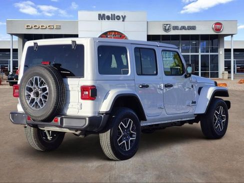 Certified 2025 Jeep Wrangler Unlimited Sahara AWD/4WD image 4