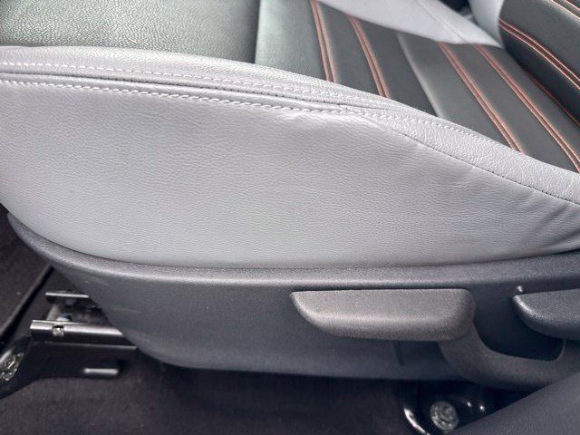 Used 2023 Nissan Kicks SR w/ SR Premium Package FWD image 15