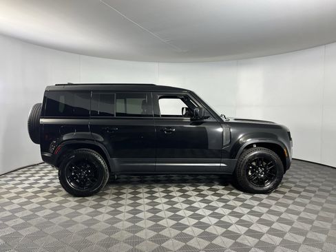 Used 2025 Land Rover Defender 110 S image 3
