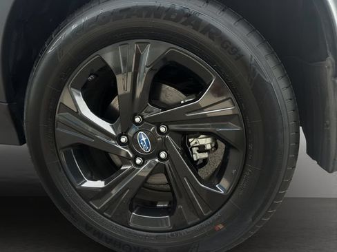 Used 2025 Subaru Crosstrek 2.0i AWD/4WD image 19