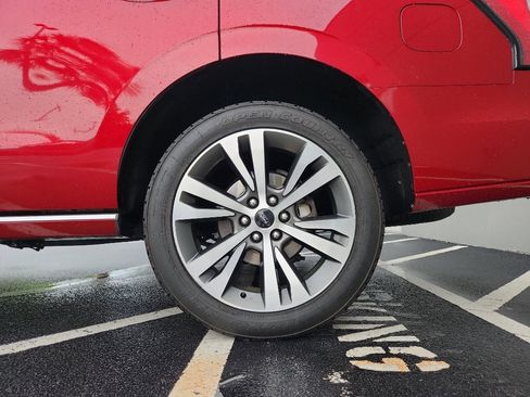 Used 2018 Ford Expedition Platinum RWD image 41