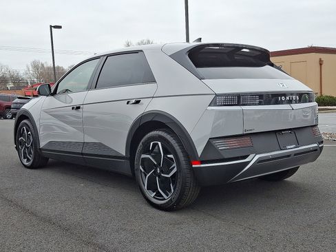 New 2024 Hyundai Ioniq 5 SEL image 3