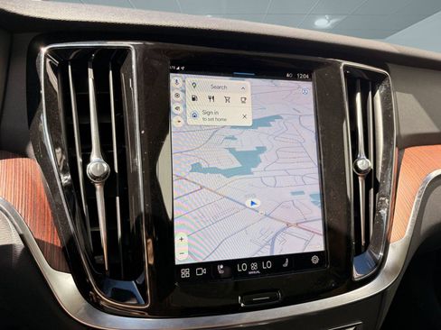 Certified 2025 Volvo V60 B5 Cross Country Plus image 27