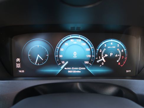 Used 2018 Jaguar F-PACE Portfolio image 32