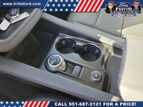 New 2026 Ford Explorer Active w/ Active Comfort Package image 9