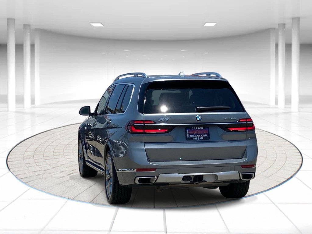 Used 2024 BMW X7 xDrive40i AWD/4WD image 3