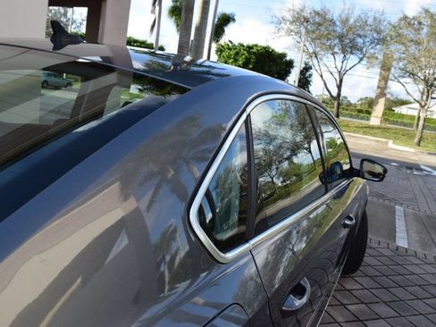 Used 2015 Volkswagen Passat TDI SEL Premium image 28