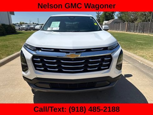 Used 2026 Chevrolet Equinox LT FWD image 8
