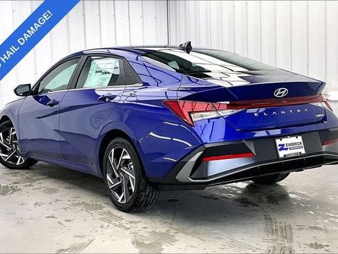 Used 2025 Hyundai Elantra Limited FWD image 5
