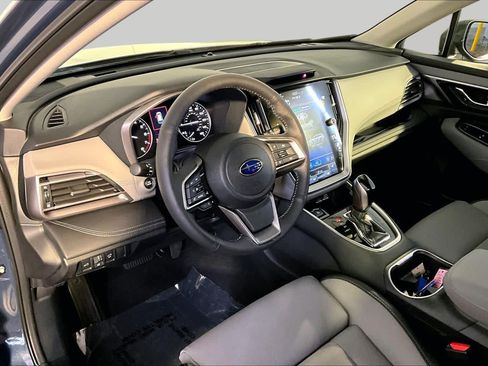 Used 2025 Subaru Outback Limited AWD/4WD image 17