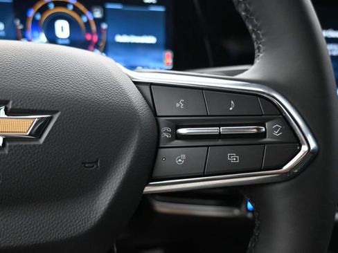 New 2027 Chevrolet Equinox LT w/ Convenience Package II FWD image 16