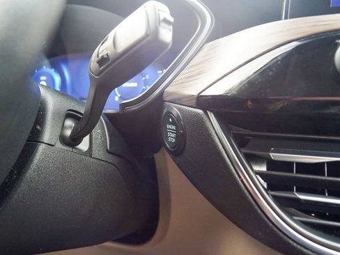 Used 2020 Ford Escape Titanium AWD/4WD image 25