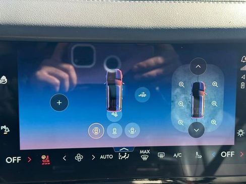 Used 2025 Lincoln Navigator L Reserve image 21