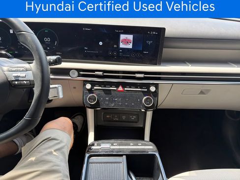 Certified 2025 Hyundai Tucson SEL AWD/4WD image 22