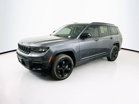 Used 2023 Jeep Grand Cherokee L Limited w/ Luxury Tech Group II AWD/4WD image 3