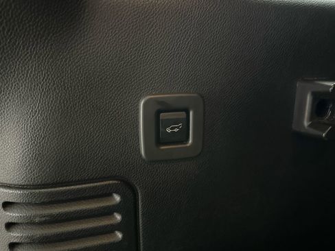Used 2013 Ford Expedition EL Limited RWD image 20