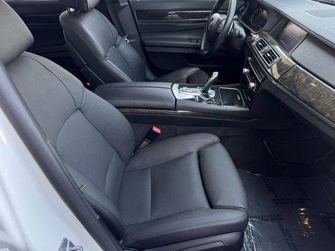 Used 2014 BMW 740i image 23