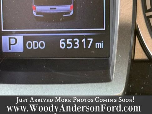 Used 2020 Toyota Tacoma SR5 RWD image 15