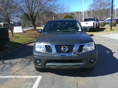 Used 2013 Nissan Frontier SV w/ SV Value Truck Pkg image 3