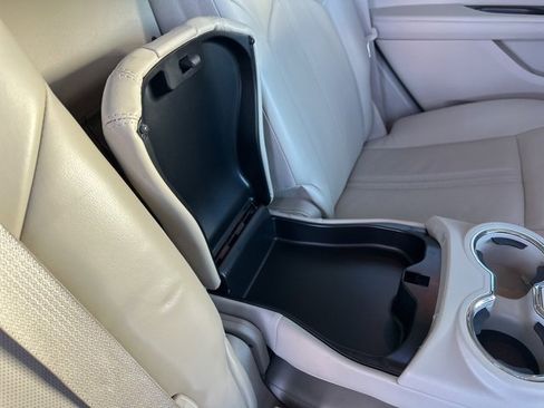 Used 2016 Cadillac SRX Luxury w/ Driver Awareness Package image 38