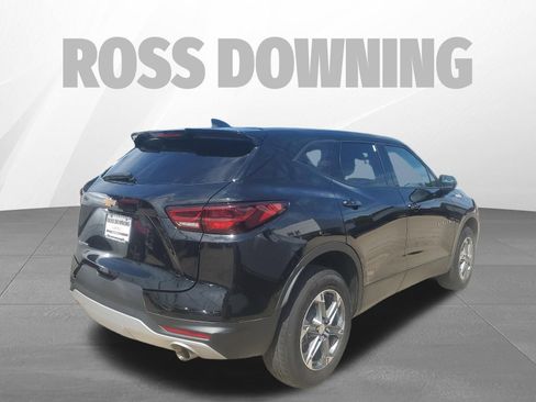 Used 2025 Chevrolet Blazer LT FWD image 4