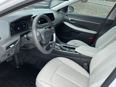 Used 2021 Hyundai Sonata Limited w/ Cargo Package image 9