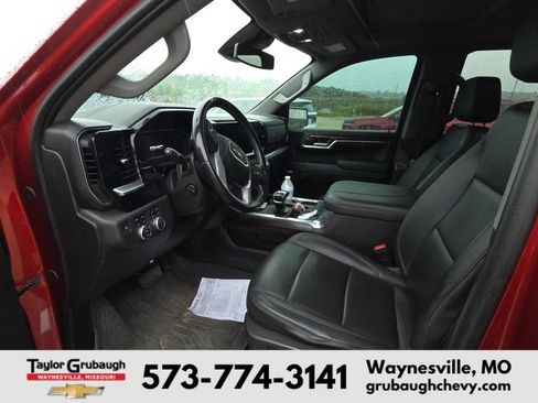 Used 2024 GMC Sierra 1500 SLT w/ SLT Premium Plus Package AWD/4WD image 9