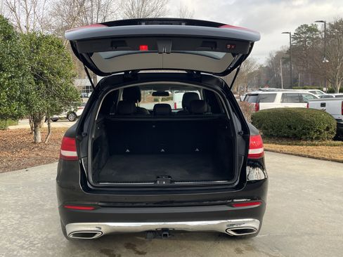 Used 2017 Mercedes-Benz GLC 300 4MATIC image 9