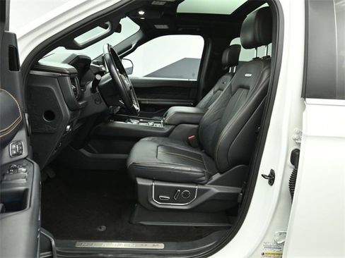 Certified 2022 Ford Expedition Platinum image 10