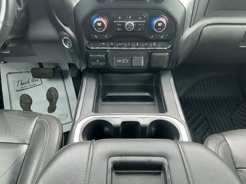 Used 2020 Chevrolet Silverado 1500 LT Trail Boss AWD/4WD image 27