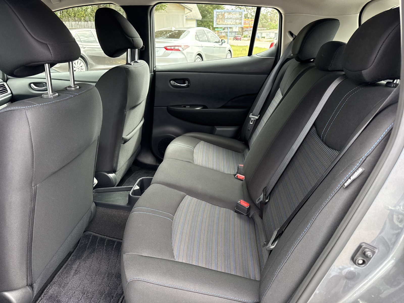 Used 2025 Nissan Leaf S FWD image 10