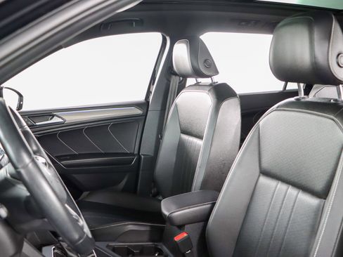 Used 2022 Volkswagen Tiguan SE R-Line image 23