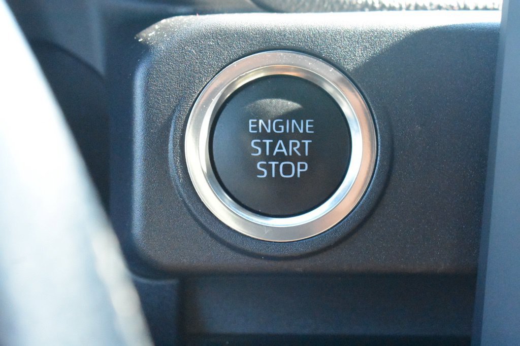 Used 2025 Toyota 4Runner SR5 AWD/4WD image 14