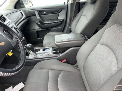 Used 2015 Chevrolet Traverse LT image 7