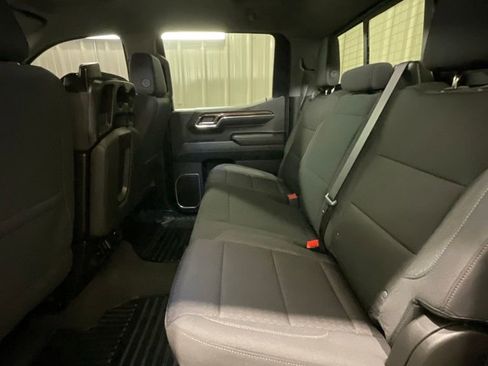 Used 2024 Chevrolet Silverado 1500 LT w/ Z71 Off-Road Package AWD/4WD image 11
