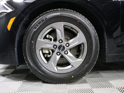 Used 2023 Kia K5 LXS image 9