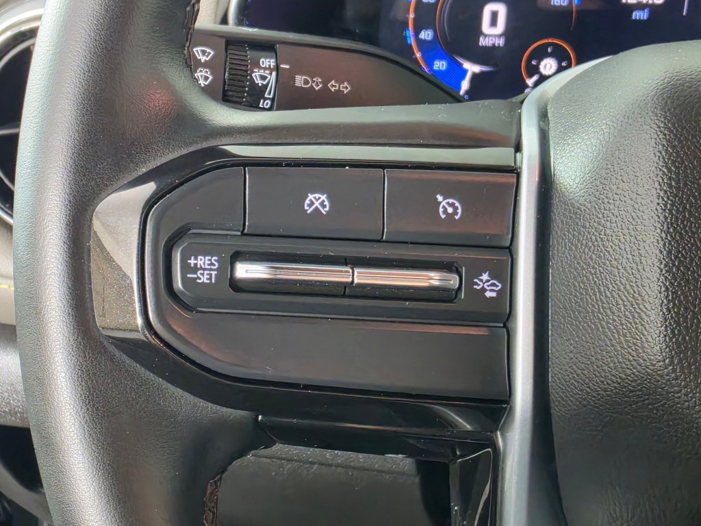 Used 2024 Chevrolet Colorado ZR2 w/ Technology Package AWD/4WD image 24